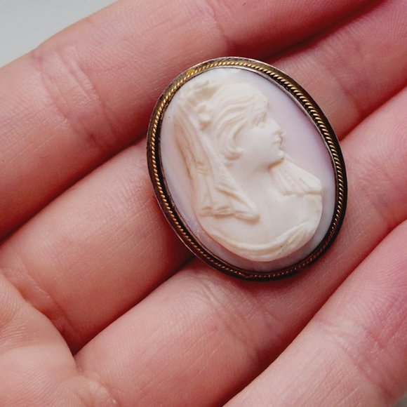 Antique Pink Shell Carved Cameo Gold and 900 Silver Oval Brooch Pendant - Picture 10 of 10